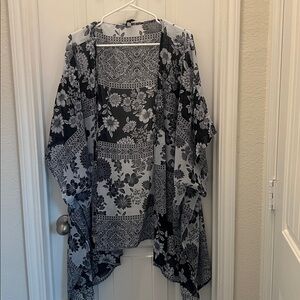 Lane Bryant Black and White Floral Kimono